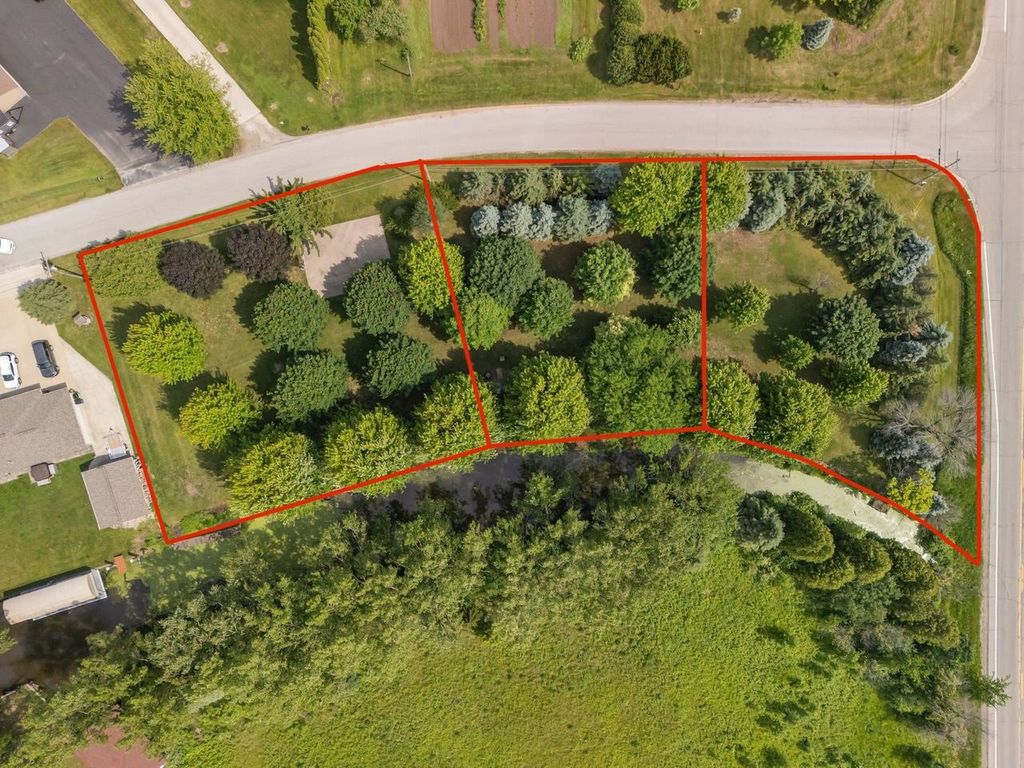 Photo of Black Wolf Point LANE, Oshkosh, WI 54902 (MLS # 50314813)