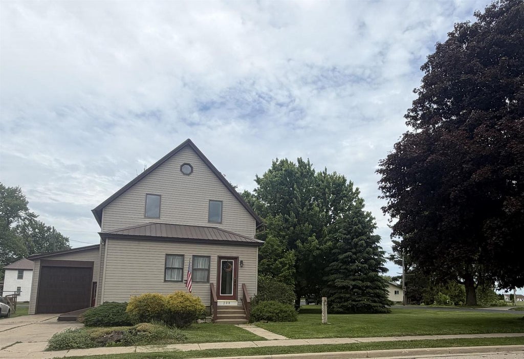 Photo of 308 Spring STREET, Highland, WI 53543 (MLS # 2024844)