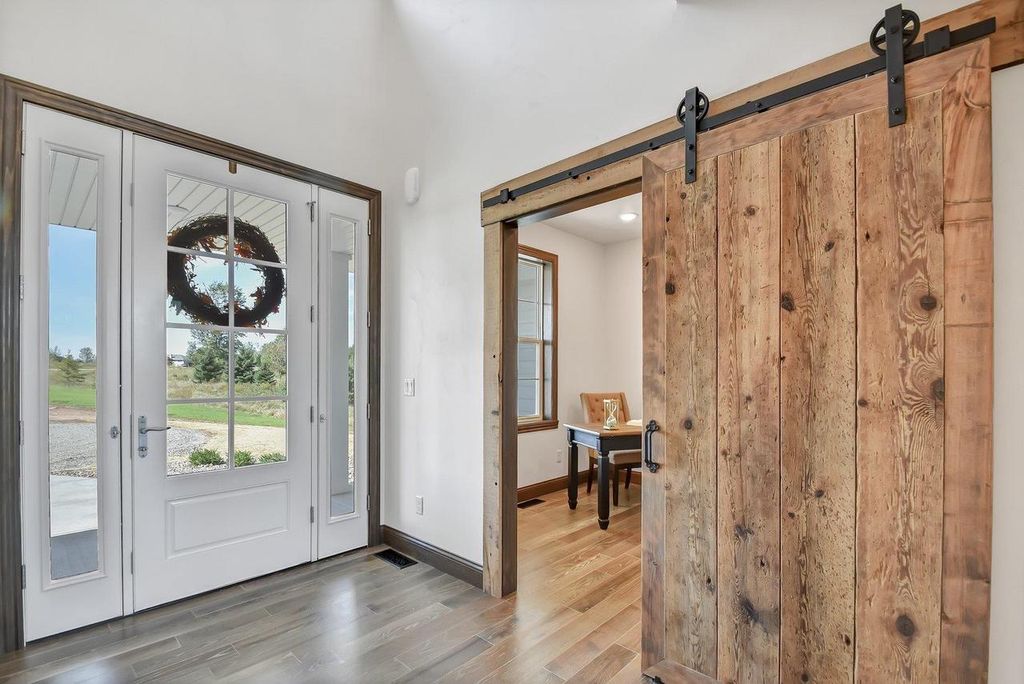 Photo of 5431 River Oaks DRIVE, De Pere, WI 54115 (MLS # 50323132)