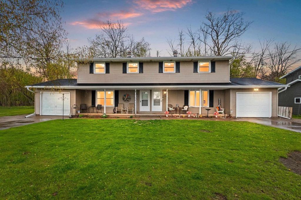 Photo of 2516 N View COURT, Green Bay, WI 54303 (MLS # 50325367)