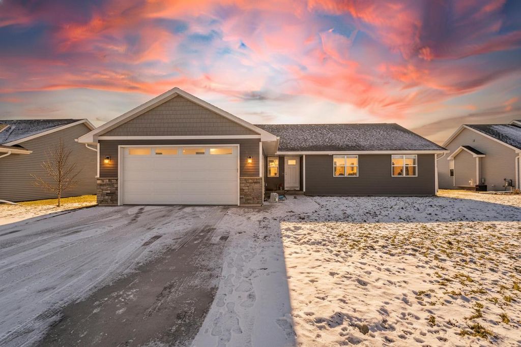 Photo of 3393 E Ruby Red DRIVE, Appleton, WI 54913 (MLS # 50319942)