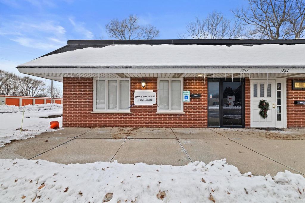 Photo of 1746 22nd AVENUE, Kenosha, WI 53140 (MLS # 1945478)