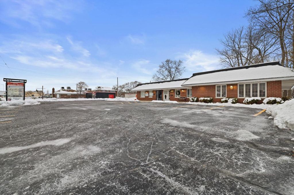 Photo of 1746 22nd AVENUE, Kenosha, WI 53140 (MLS # 1945478)