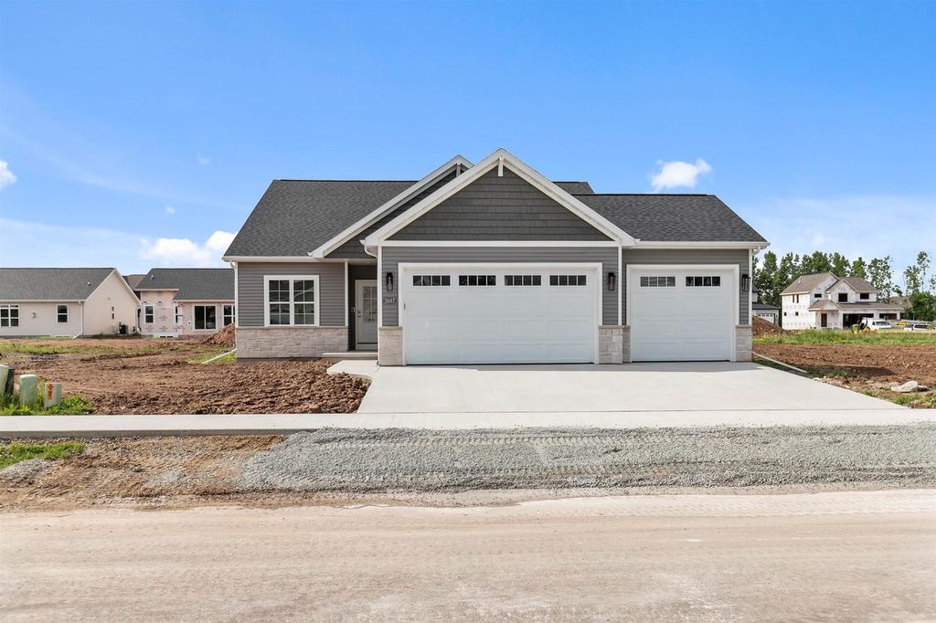 Photo of 3609 E Gladiolus PLACE, Appleton, WI 54913 (MLS # 50325550)