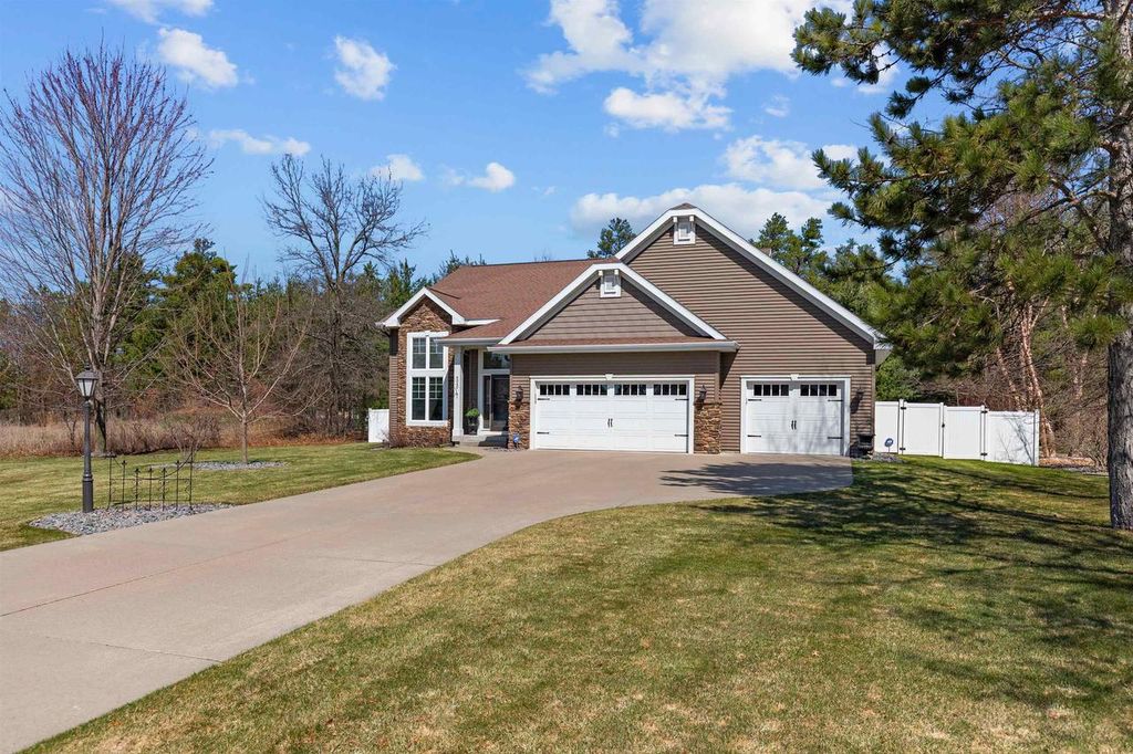 Photo of 4340 Sterling DRIVE, Plover, WI 54467 (MLS # 22601458)