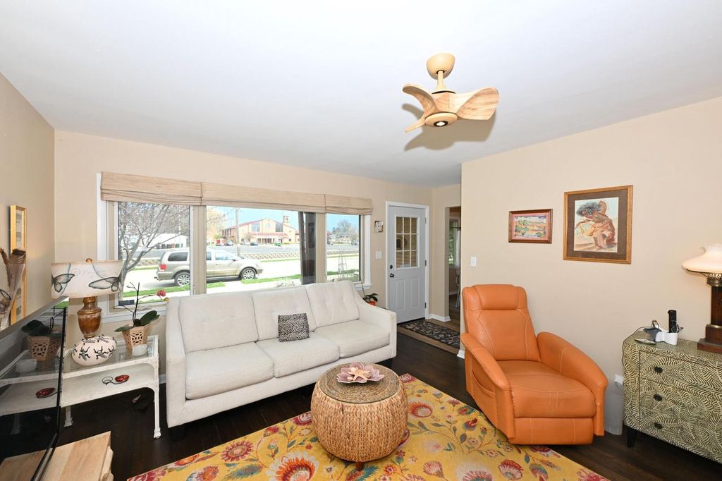 Photo of 817 Montana AVENUE, South Milwaukee, WI 53172 (MLS # 1959097)