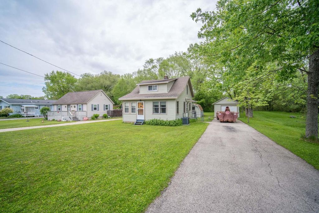 Photo of 7180 N River ROAD, West Bend, WI 53090 (MLS # 1964030)