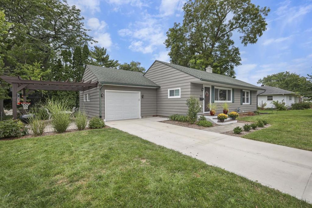 Photo of 5421 Admiral DRIVE, Monona, WI 53716 (MLS # 2007470)