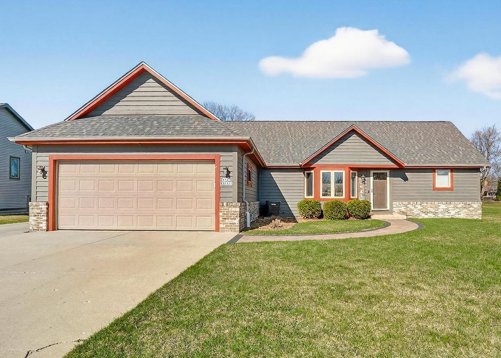 Photo of W199N17111 Ridgeway DRIVE, Jackson, WI 53037 (MLS # 1955255)