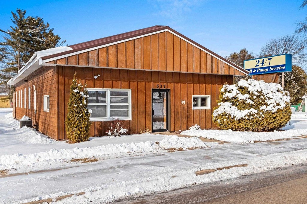 Photo of 537 Caldwell AVENUE, Oconto Falls, WI 54141 (MLS # 50330373)