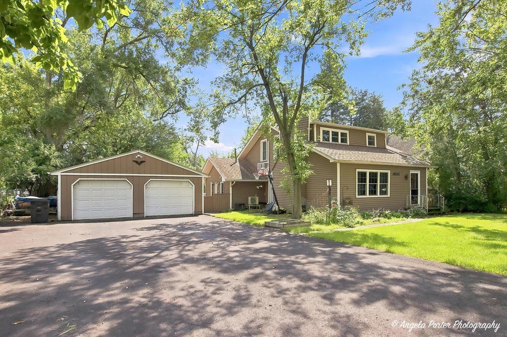 Photo of 28317 107th PLACE, Trevor, WI 53179 (MLS # 1978598)