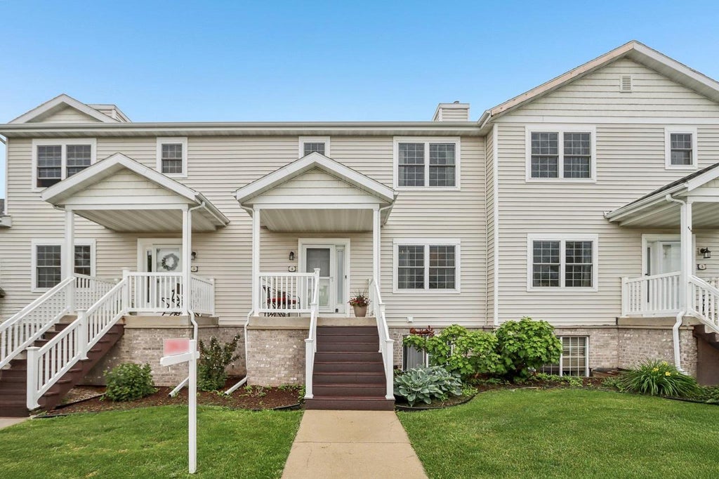 Photo of 845 Kimball LANE #4, Verona, WI 53593 (MLS # 2031138)