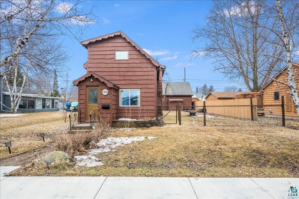 Photo of 1912 E 3rd STREET, Superior, WI 54880 (MLS # 6124491)