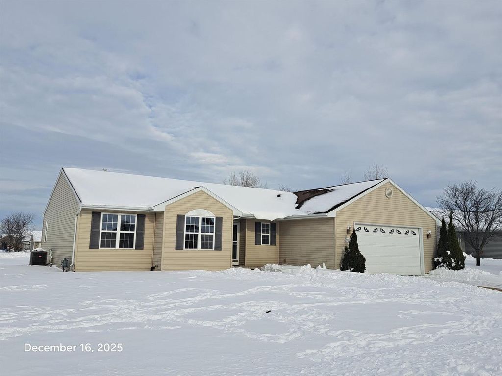 Photo of 2286 Spring Meadow DRIVE, Neenah, WI 54956 (MLS # 50319240)