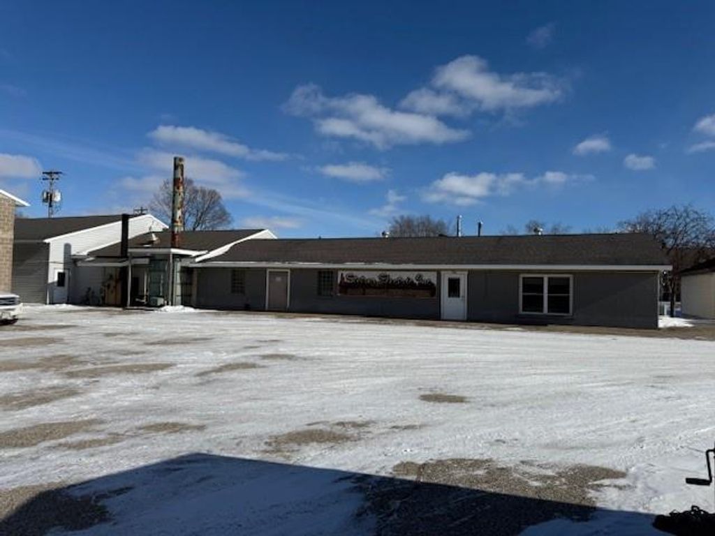 Photo of 520 W Broadway STREET, Blair, WI 54616 (MLS # 1598178)