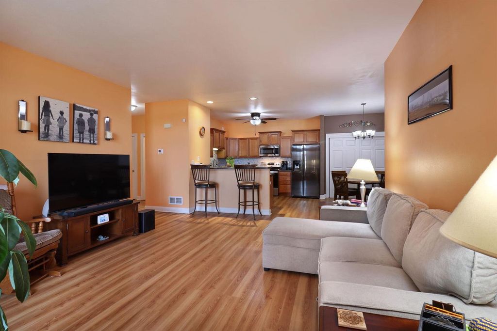 Photo of 957 Hastings COURT #101, Mount Pleasant, WI 53406 (MLS # 1952753)