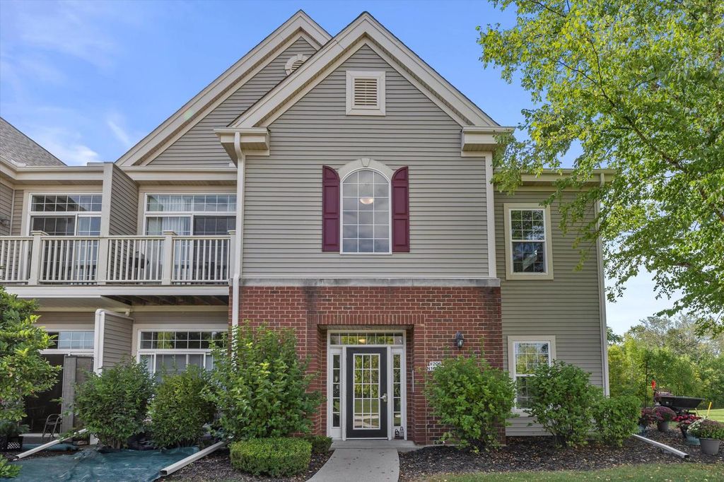 Photo of W206N16743 Blackberry CIRCLE #1628, Jackson, WI 53037 (MLS # 1946751)