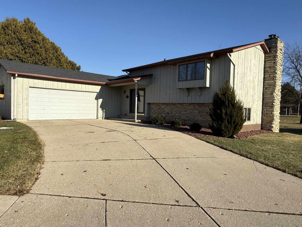 Photo of 230 11th AVENUE, Monroe, WI 53566 (MLS # 2013340)