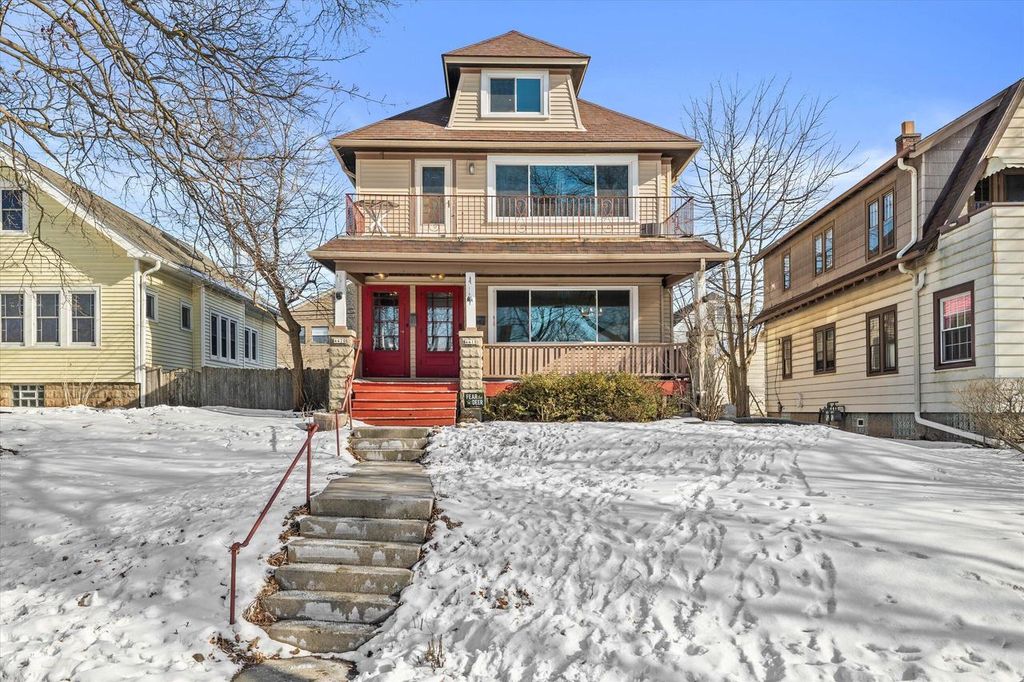 Photo of 4418 N Bartlett AVENUE #4420, Shorewood, WI 53211 (MLS # 1949085)