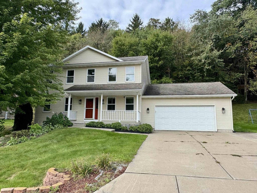 Photo of 1129 Gils WAY, Cross Plains, WI 53528 (MLS # 2033508)