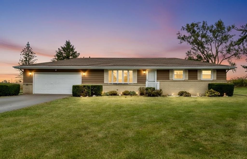 Photo of 4815 W Spring Creek ROAD, Beloit, WI 53511 (MLS # 2010940)