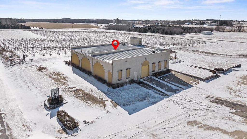 Photo of N2185 Sleepy Hollow ROAD, Kewaunee, WI 54216 (MLS # 50321739)