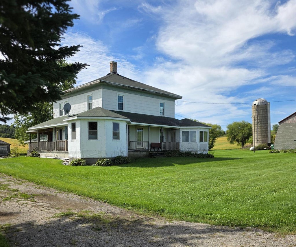 Photo of W3222 Sunset DRIVE, Campbellsport, WI 53010 (MLS # 1980954)