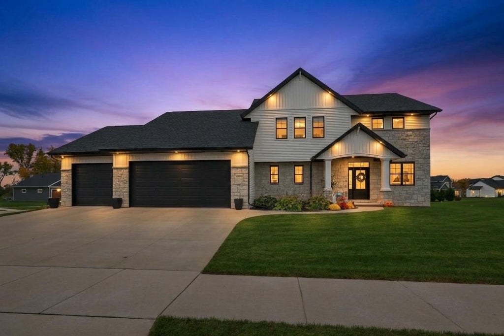 Photo of N8823 Noe ROAD, Menasha, WI 54952 (MLS # 50334396)