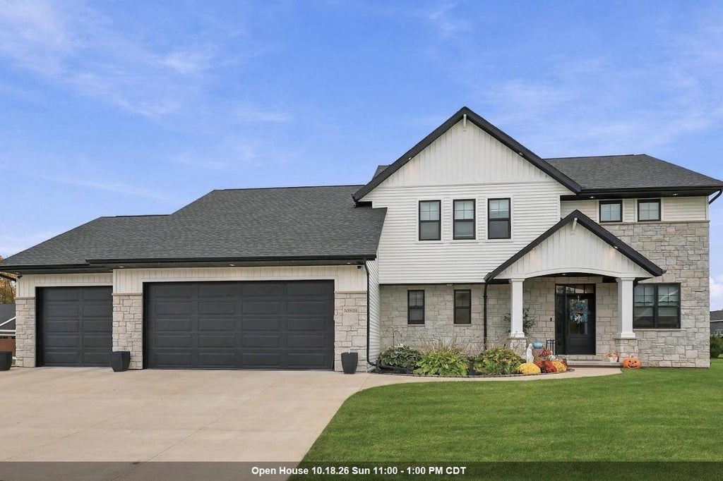 Photo of N8823 Noe ROAD, Menasha, WI 54952 (MLS # 50334396)