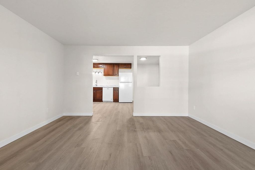 Photo of 2130 Elmview DRIVE #H, Ashwaubenon, WI 54304 (MLS # 50319616)