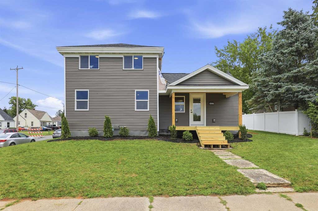Photo of 421 W Main STREET, Hortonville, WI 54944 (MLS # 50328821)