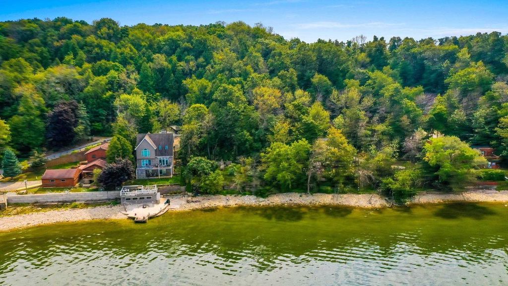 Photo of 5361 Edgewater Beach ROAD, Green Bay, WI 54311 (MLS # 50314712)