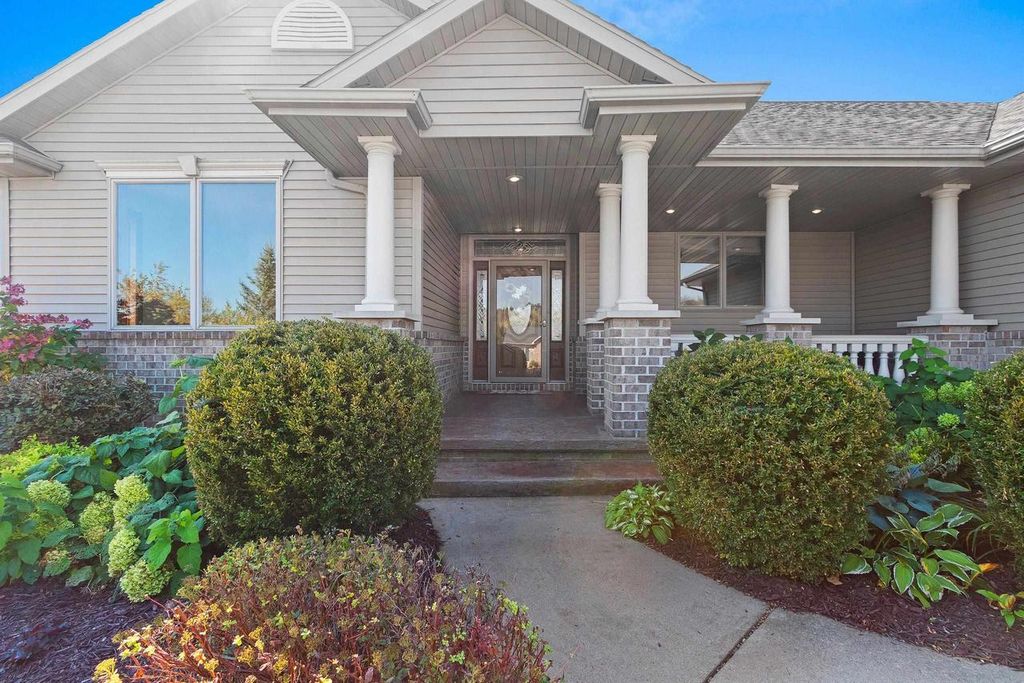 Photo of 413 Harvest Hill DRIVE, Denmark, WI 54208 (MLS # 50315280)