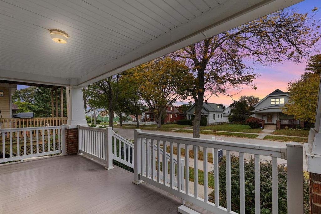 Photo of 3923 E Morris AVENUE, Cudahy, WI 53110 (MLS # 1940307)