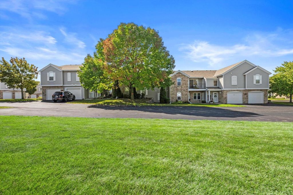 Photo of 1208 N Sunnyslope DRIVE #202, Mount Pleasant, WI 53406 (MLS # 1937018)