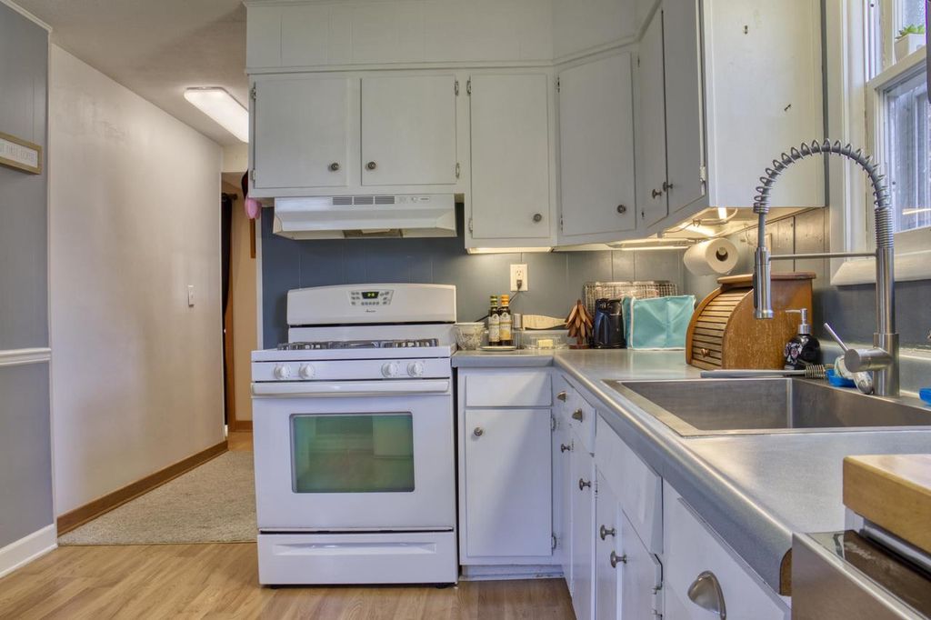Photo of 1638 Jackson STREET, Oshkosh, WI 54901 (MLS # 50316471)