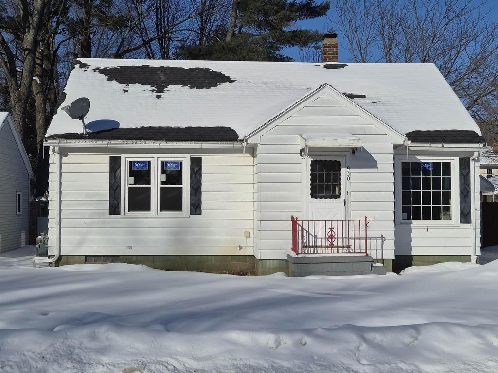Photo of 930 Ross AVENUE, Wausau, WI 54403 (MLS # 22600311)