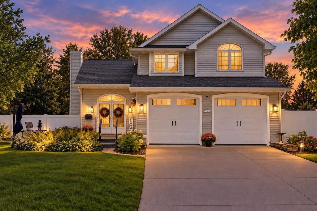 Photo of W2311 Valleywood LANE, Appleton, WI 54915 (MLS # 50332808)