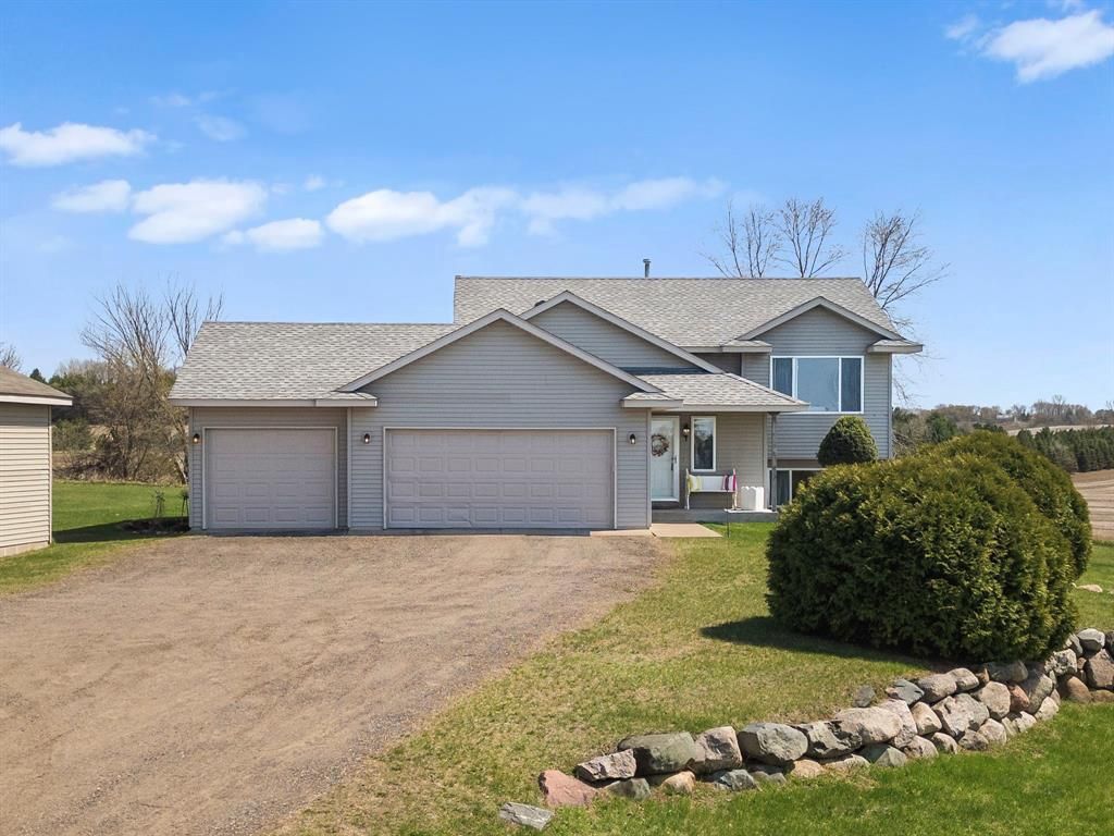Photo of 919 189th AVENUE, New Richmond, WI 54017 (MLS # 1600510)