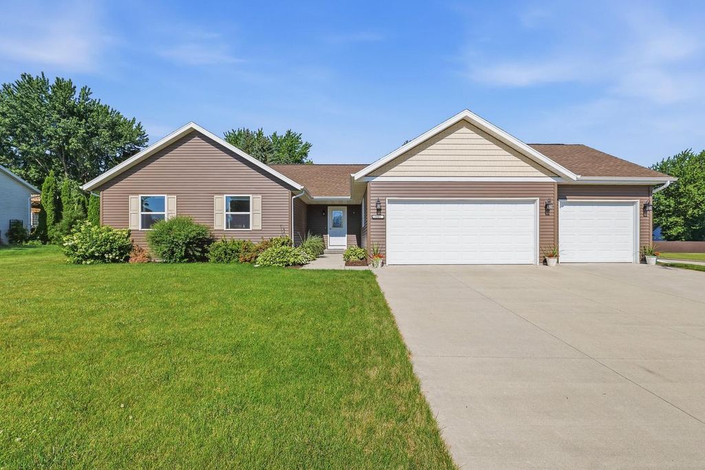 Photo of 502 Leona WAY, Oakfield, WI 53065 (MLS # 1971830)