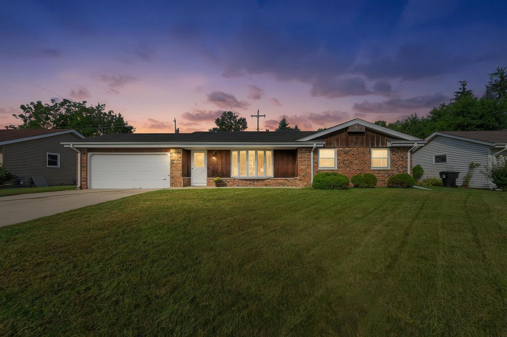 Photo of 4320 Pine Ridge LANE, Racine, WI 53403 (MLS # 1938756)