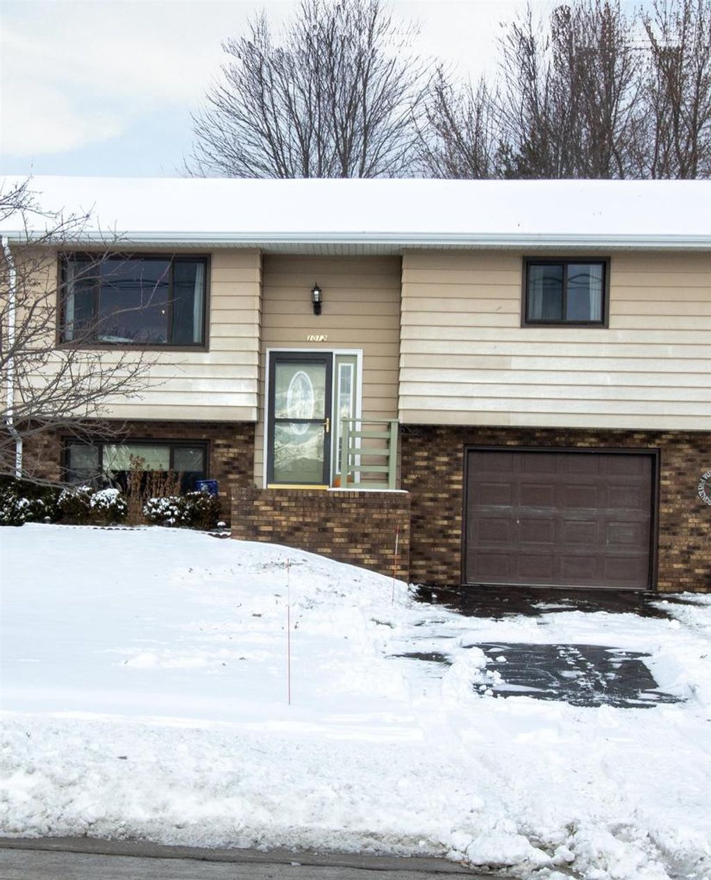 Photo of 1012 W Campus DRIVE, Wausau, WI 54401 (MLS # 22505622)