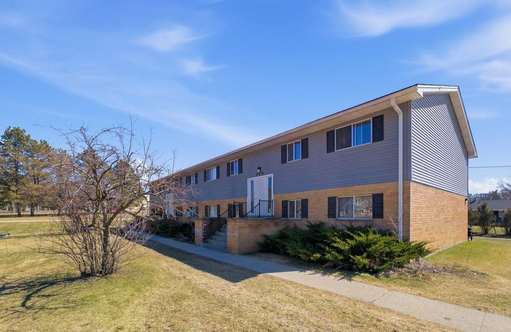 Photo of 717 Maple STREET, Palmyra, WI 53156 (MLS # 1957677)