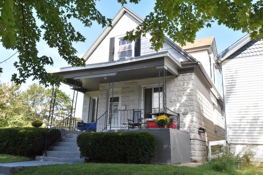 Photo of 2218 E Eden PLACE, Saint Francis, WI 53235 (MLS # 1934203)