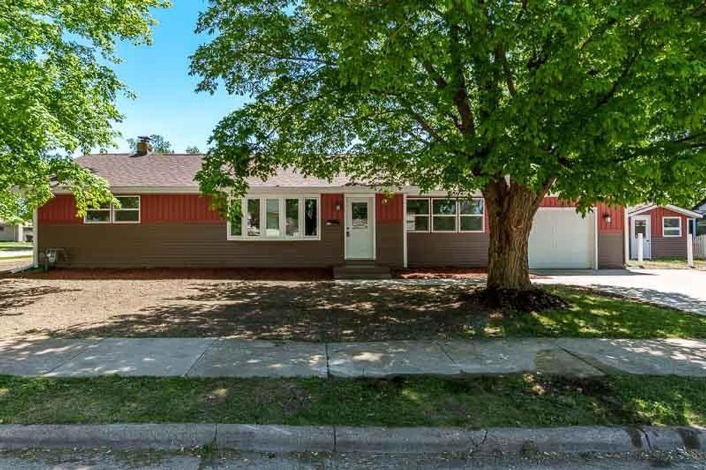 Photo of 1103 Mitchell STREET, Janesville, WI 53546 (MLS # 2023471)