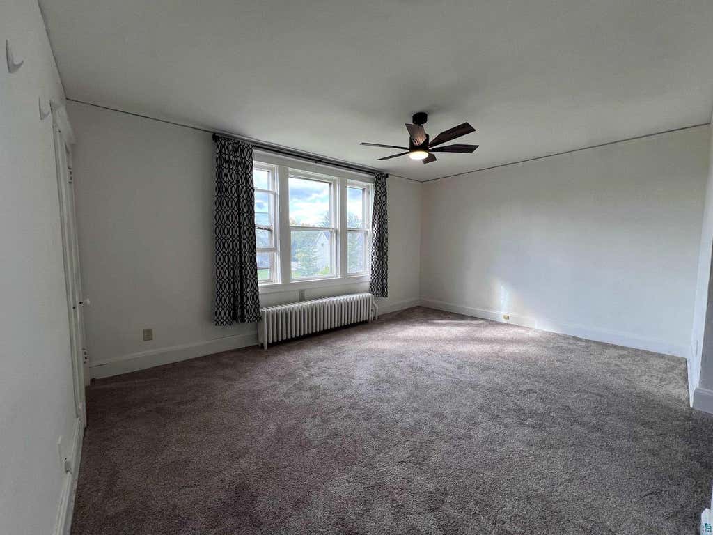 Photo of 1822 1/2 John AVENUE, Superior, WI 54880 (MLS # 6127202)