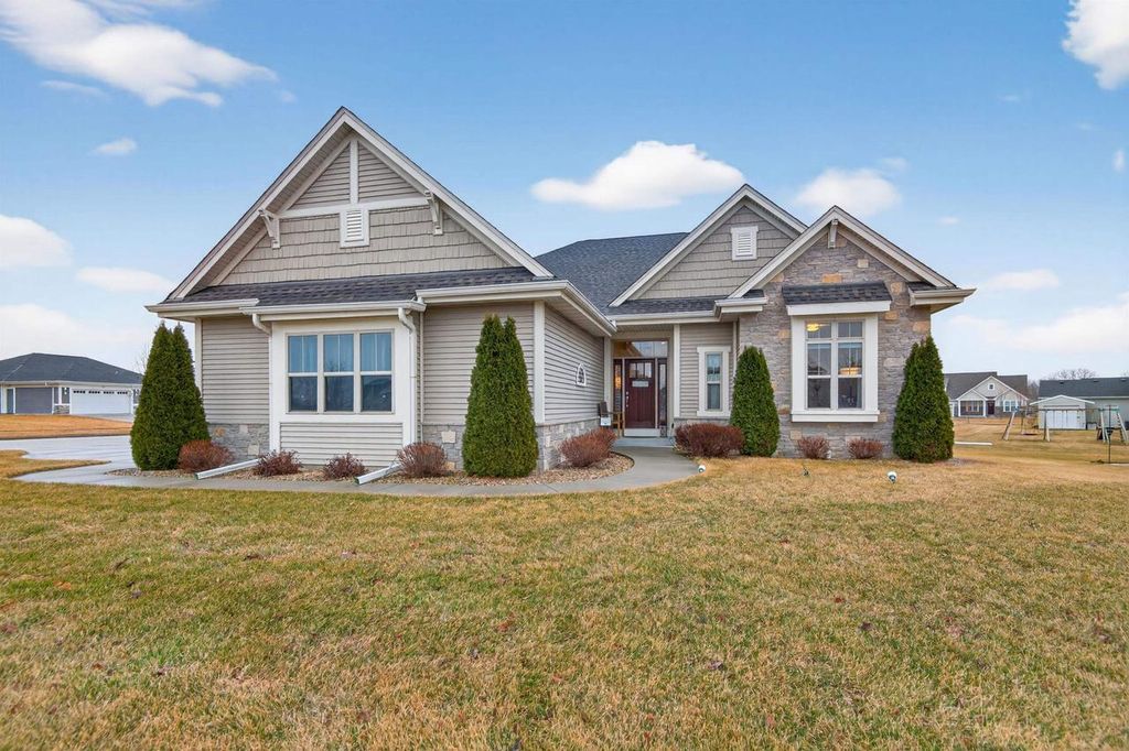 Photo of 235 Farmstead DRIVE, Slinger, WI 53086 (MLS # 50321930)