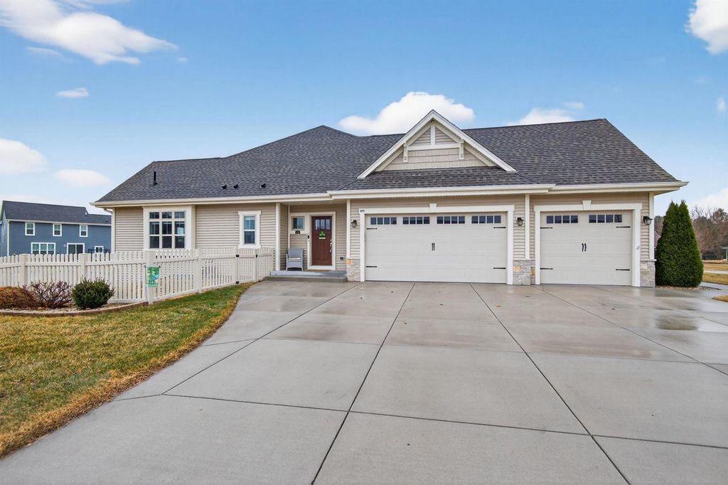 Photo of 235 Farmstead DRIVE, Slinger, WI 53086 (MLS # 50321930)