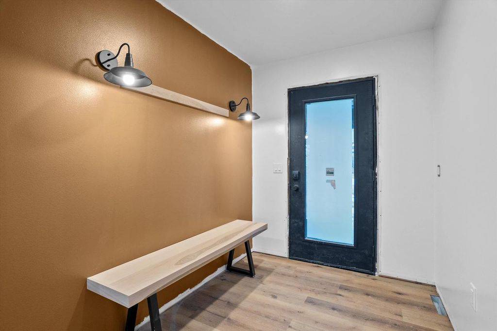 Photo of 404 S Cypress AVENUE, Marshfield, WI 54449 (MLS # 22504718)