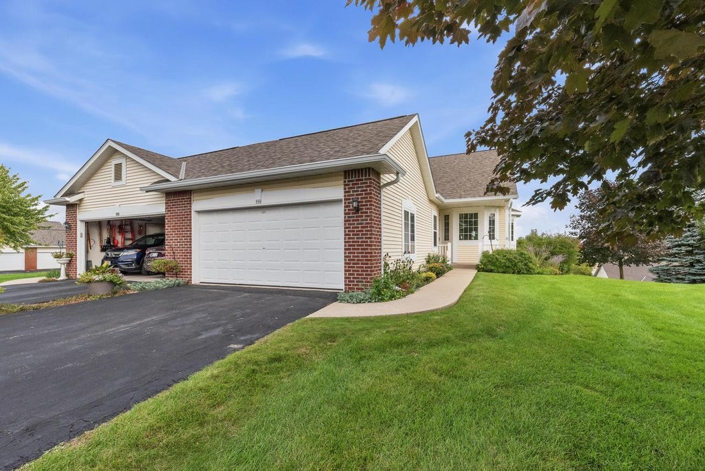 Photo of 994 Niagara COURT, Port Washington, WI 53074 (MLS # 1980007)